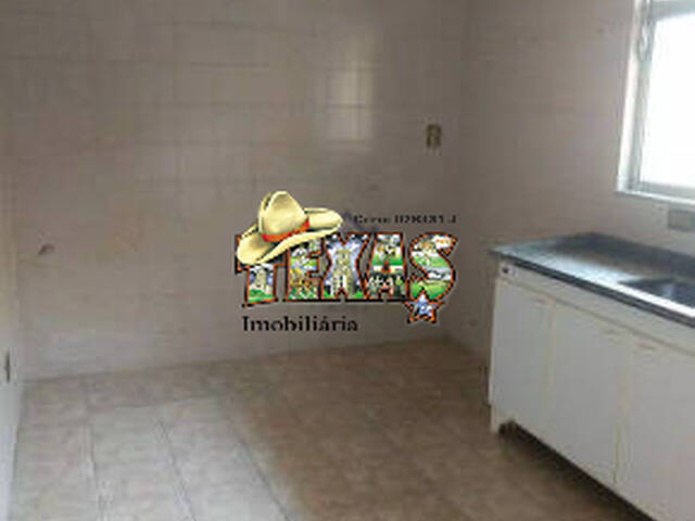 Sobrado para Locação em Poá - 5