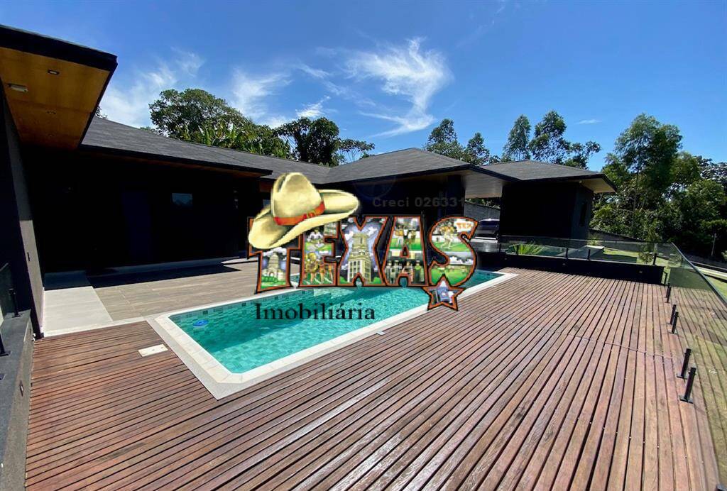 CASA EM CONDOMINIO DE LUXO PARA VENDA COM PISCINA EM BRAGANÇA PAULISTA
